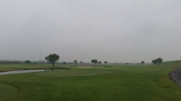 雨の日のゴルフはコレ♪サムネイル